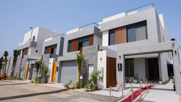 ايان العقارية خبرة 30 سنة